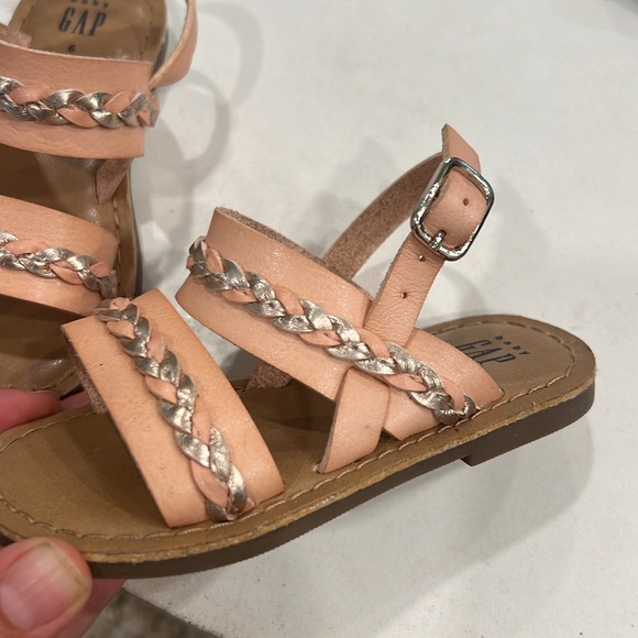 Baby Gap Toddler blush braided adjustable Sandals Size 6 - Picture 2 of 5